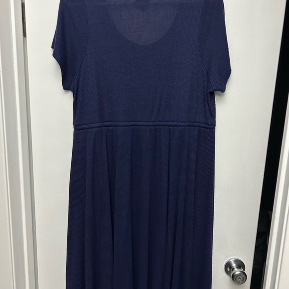 Navy blue Torrid dress size 1. Super comfortable. - Picture 2 of 4
